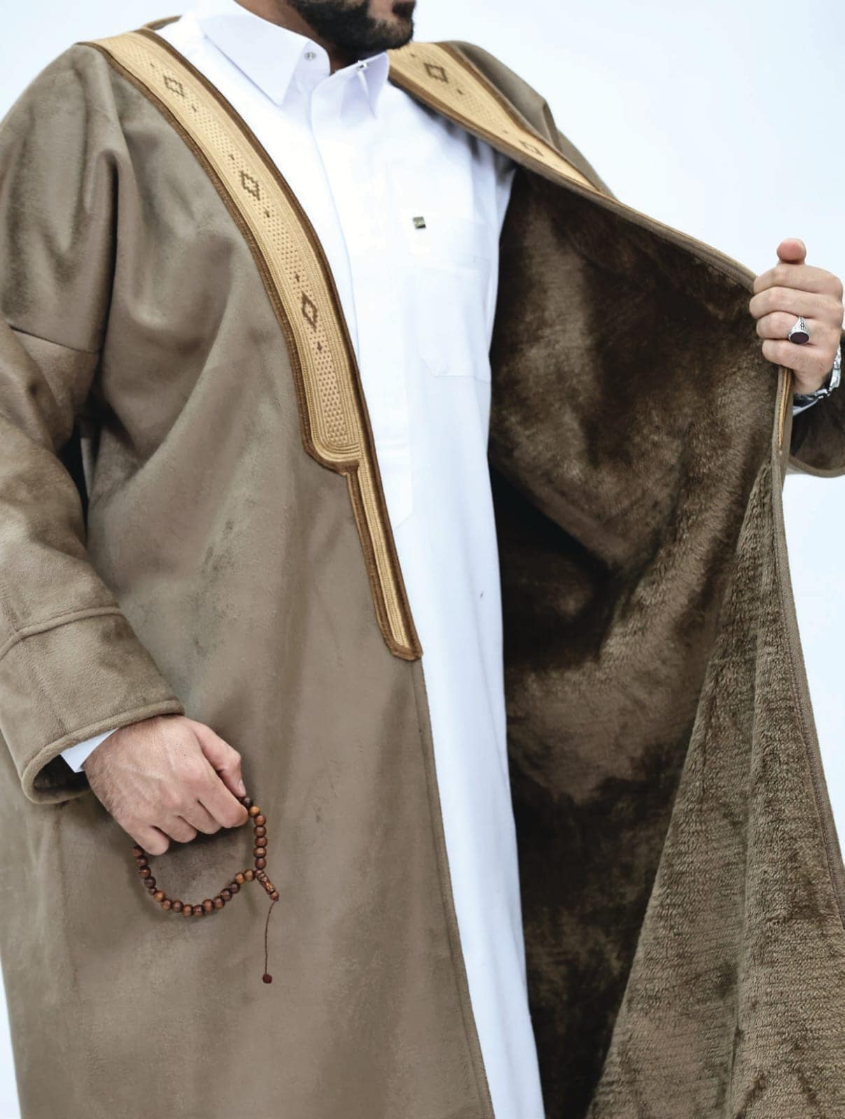 فروة البشت صوف - الصورة 3