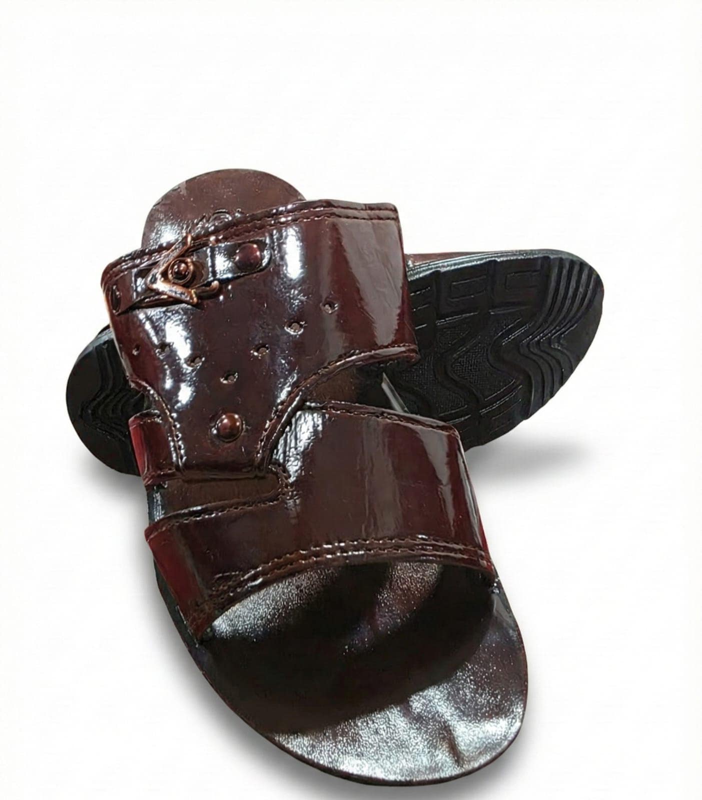 حذاء ولادي شرقي بني لامع بتصميم ملكي