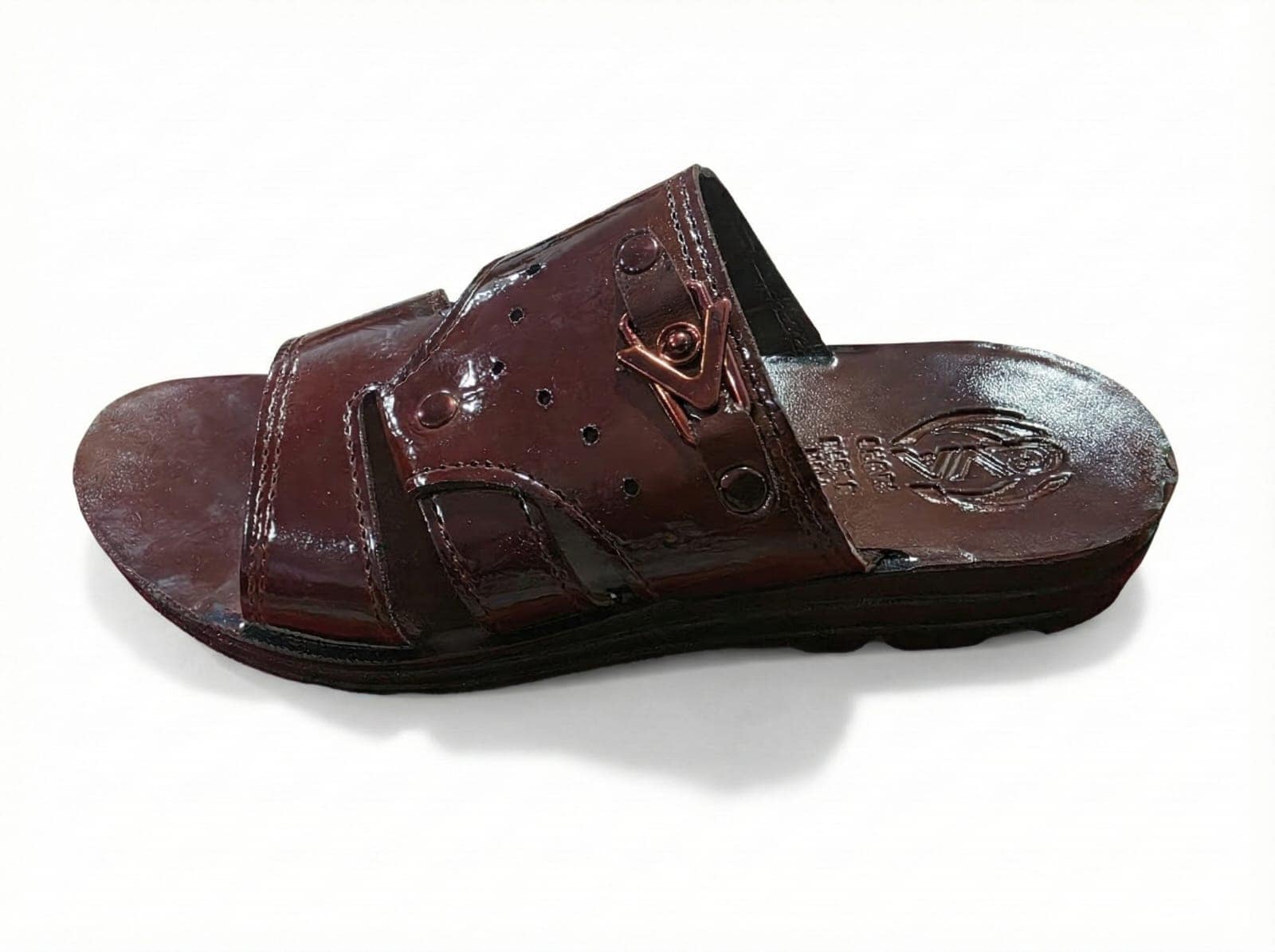 حذاء ولادي شرقي بني لامع بتصميم ملكي - الصورة 3